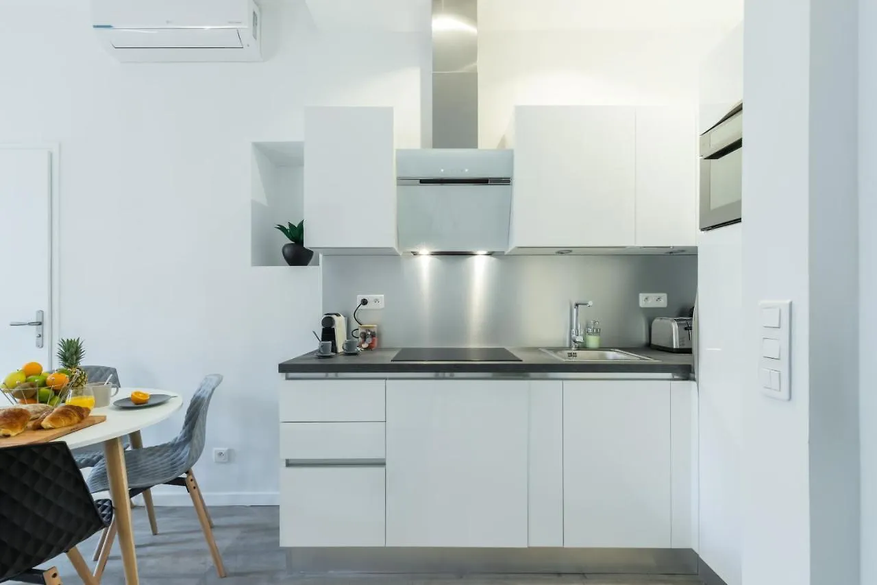 Апартаменты 3 Fodere - Magnifique 2 Pieces - Quartier Du Port - Dernier Etage Ницца 0*,  Франция